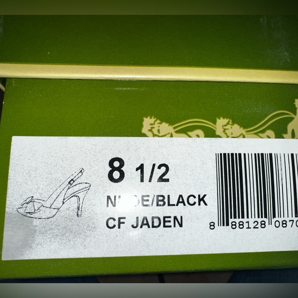 Leather coach and four heels - Picture 5 of 5